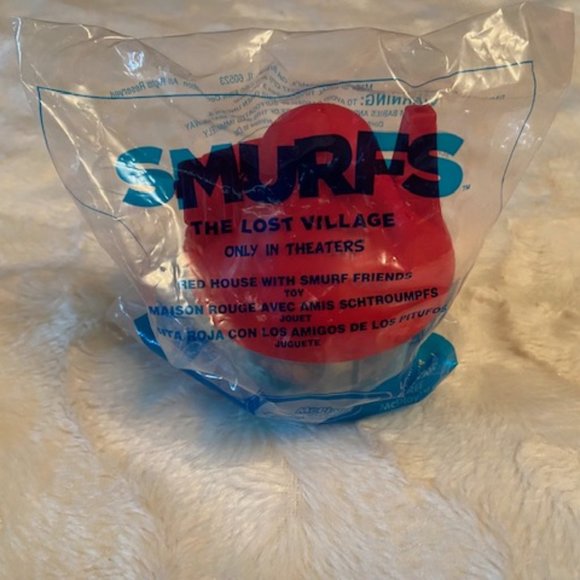 2/$30 Smurfs The Lost Village Red House with Smurf Friends Happy Meal 2017 NIP - Picture 2 of 5